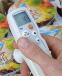 Термометр Testo 105 для пищевого сектора со стандартным измерительным наконечником