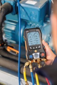 testo 557s Комплект 2 с заправочными шлангами - Умный цифровой манометрический коллектор, смарт-зонды вакуума и температуры и набор из четырёх заправочных шлангов (0564 5572)