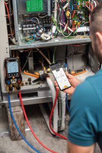 testo 557s Комплект 2 с заправочными шлангами - Умный цифровой манометрический коллектор, смарт-зонды вакуума и температуры и набор из четырёх заправочных шлангов (0564 5572)